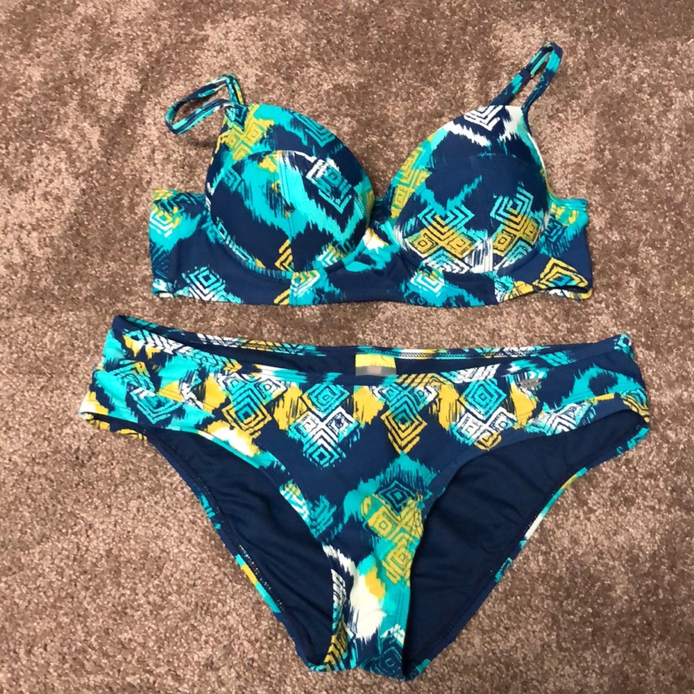 Blue/white/gold pattern bikini